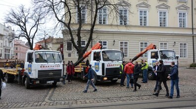 Фото: За 9 днів на арештмайданчик було евакуйовано 53 автомобілі
