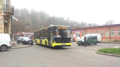 Фото: Відсьогодні курсує новий автобусний маршрут № 57, сполученням вул. Польова — онколікарня