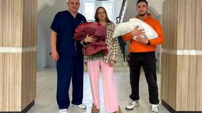 Фото: Веселі пологи: сміх допоміг дружині захисника легко і швидко народити донечку