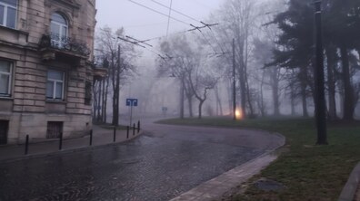 туман на одній з львівських вулиць
