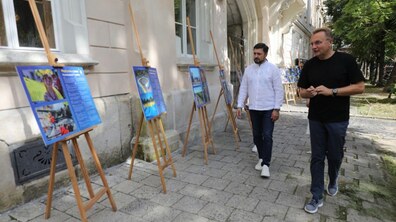 Фото: У Львові відкрили виставку фотографій Маріуполя до окупації