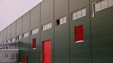 Фасад сміттєпереробного заводу у Львові