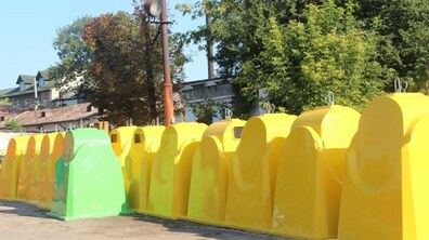 Фото: ЛКП «Львівспецкомунтранс» встановило сучасні контейнери для збору пластику на 20 майданчиках