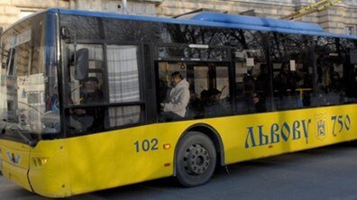 Фото: Тролейбусні маршрути № 5, № 11 та № 24 змінять рух із 14 липня: причина — заміна контактної мережі