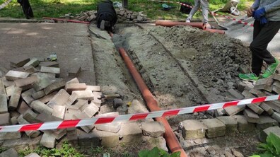 Фото: У Стрийському парку переобладнують водостоки