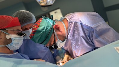 Фото: У Львові лікарі врятували чоловіка, виконавши найскладнішу операцію в кардіохірургії