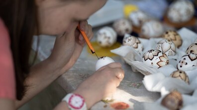 Фото: Школярів кличуть на передвеликодні майстер-класи з писанкарства