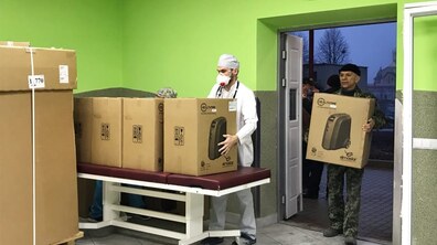 Фото: Лікарня швидкої допомоги отримала ще 100 кисневих концентраторів