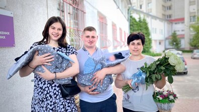 Фото: У львівській лікарні виходили близнят із переплетеними пуповинами, яким медики зберегли життя