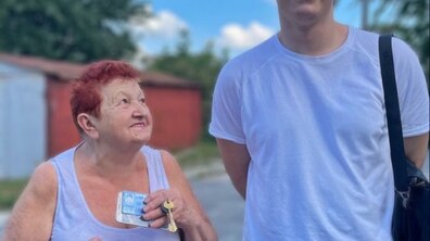 Фото: У Львові маломобільним людям пільгові «ЛеоКарт» доставляють додому