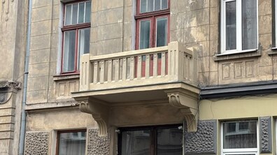 Відремонтований балкон у будинку на вул. Антоновича, 18