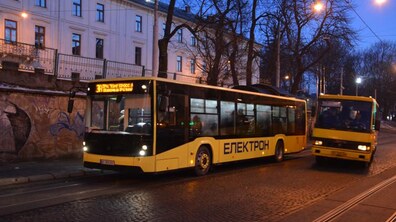 Фото: «Вихід громадського транспорту на маршрути більше 80%», — управління транспорту