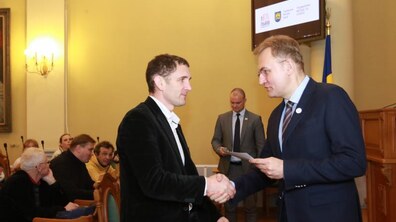 Фото: «В кожному році ми будемо збільшувати кошти на відновлення спортивної інфраструктури», - мер Львова під час нагородження дитячих тренерів