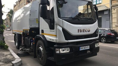 Фото: Від завтра комунальні служби Львова проводитимуть роботи з миття хідників
