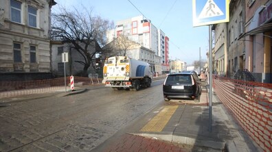 Фото: До Різдвяних свят планують відновити рух трамваїв на вул. Замарстинівська