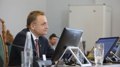 Фото: Мер Львова розповів, як правильно відвідувати магазини та аптеки
