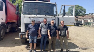 Фото: Львів передав сміттєвоз місту на Сумщині
