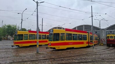 Фото: Львів отримав ще два трамваї з Базеля