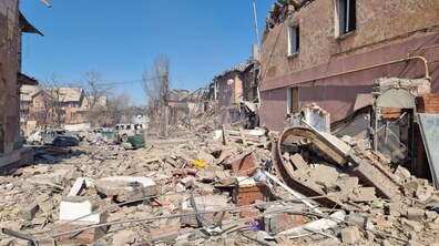 Фото: З Маріуполя рятувались пішки: історія хлопця, який починає життя у Львові, та дядька Андрія, який став його опікуном