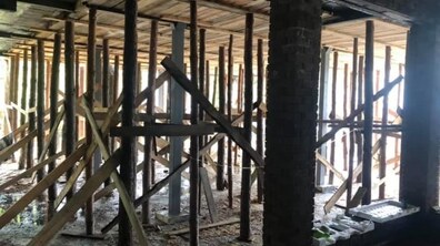Фото: Будівельні роботи на пл. Князя Осмомисла, 3а зупинено