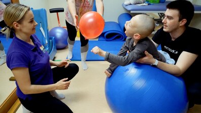 Фото: За час війни Джерело влаштувало до себе на роботу 9 людей, серед яких – дитячий реабілітолог із Херсона (відео)