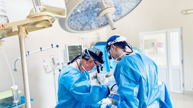 Фото: Відомий турецький пластичний хірург оглянув 25 та прооперував 12 дітей у лікарні святого Миколая у Львові