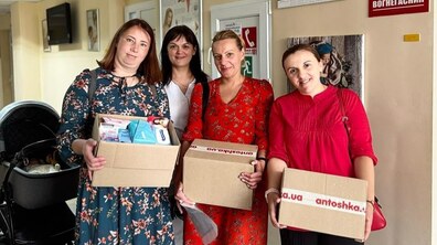 Фото: «Пакунки турботи» для майбутніх мам вже у львівських лікарнях: розпочалась передача жінкам