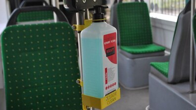 Фото: У всіх вагонах електротранспорту встановили дезінфектори