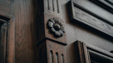 Фото: Неподалік Львівської національної філармонії відновили історичну браму