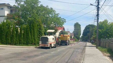 Фото: Цього тижня на вул. Тракт Глинянський ремонтуватимуть дорогу: водіїв просять оминати ділянку