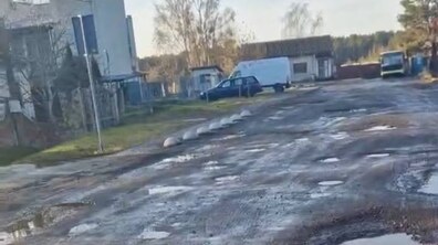 Фото: Дорожнє полотно на кінцевій зупинці маршруту №8а у Брюховичах відремонтують і облаштують елементи доступності