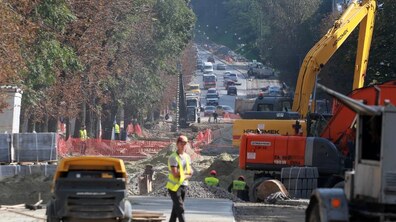 Фото: На вул. Личаківській триває капітальний ремонт дороги: повністю завершити ремонт дорожнього покриття планують весною 2018 року