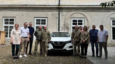 Фото: Допомога ЗСУ: Львів передав військовим авто
