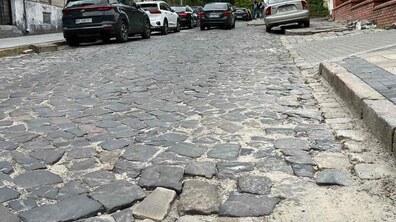 Фото: Проїзну частину вулиці Драгоманова відремонтують: з 19 травня розпочнуть ремонтні роботи