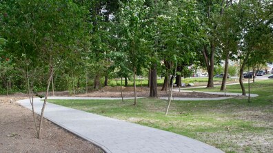 Фото: У місті триває реконструкція Замарстинівського парку для реабілітації військових та інших пацієнтів