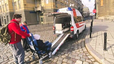 Фото: У Львівській громаді для мешканців запрацювало безкоштовне соціальне медичне таксі