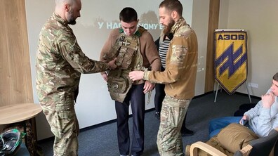 Фото: Азовці зустрілися з львівським учнями і студентами, аби розказати про свою службу