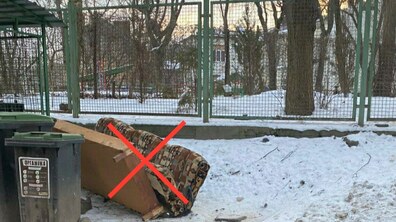 Фото: Мешканцям нагадують: старі дивани, шафи, крісла приймають у пункті збору на вул. Жовківська, 18