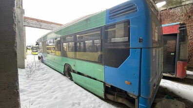 Фото: У Львові непрацюючі комунальні автобуси готові передати волонтерам для переобладнання під потреби військових