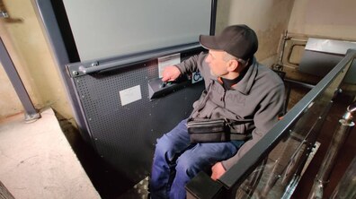 Фото: ЛКП «Львівсвітло» облаштувало вже 15 підйомників у житлових будинках, задля покращення доступності для осіб з інвалідністю