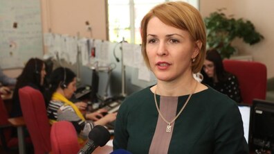 Фото: «Від сьогодні в ЦНАПі на Левицького почали надавати послугу реєстрації авто», - В. Бартошик