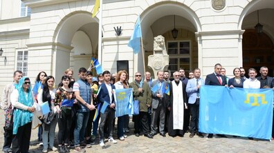Фото: Львів вшановує 75-ту річницю депортації кримських татар