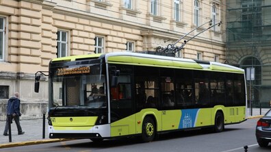 тролейбус номер 22 на маршруті