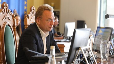 Фото: Мер Львова на сесії доручив підготувати документи щодо земельної ділянки для будівництва наступного будинку для учасників АТО / ООС