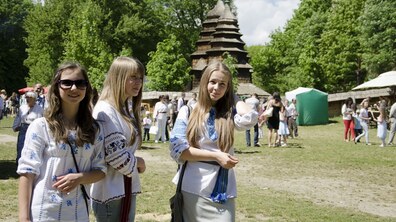 Фото: У Шевченківському гаю триває фестиваль «Святкуймо Воскресіння разом»