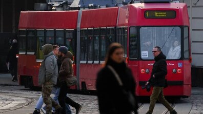 Трамвай № 1 на одній з вулиць Львова
