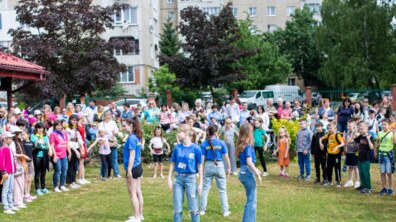 Фото: Зі смаколиками, атракціонами й танцями: для дітей та молоді у «Джерелі» проведуть літнє свято