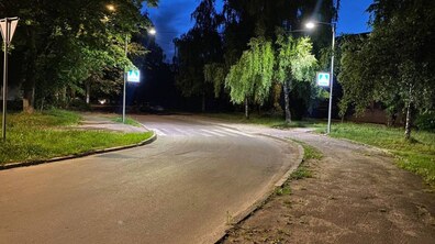Фото: На Сихові освітлюють пішохідні переходи