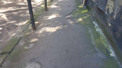 Фото: На вул. Глібова відремонтують частину тротуару
