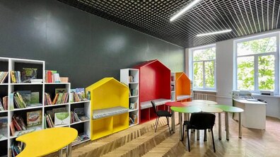 Фото: У трьох школах Львова зробили сучасні бібліотеки